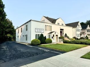 425 Montauk Ave APT 3, New London, CT 06320
