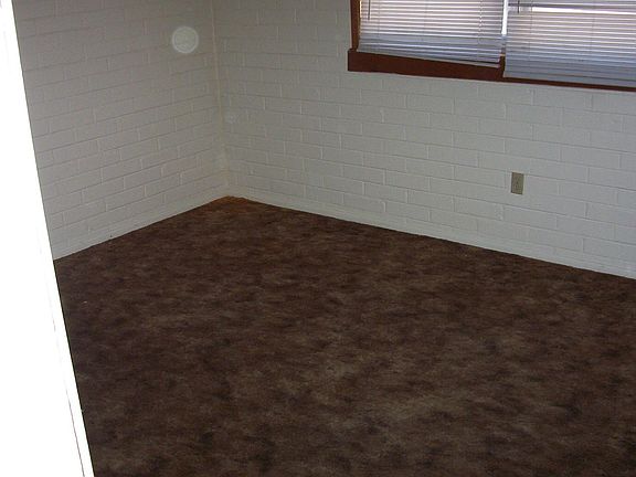 2nd image of 1700 Cameo St #B