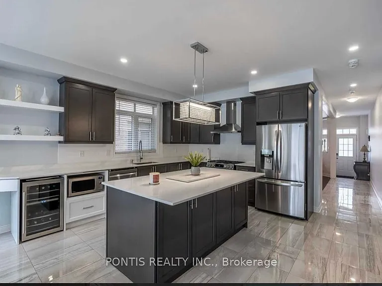 2318 Lozenby St — Photo 6