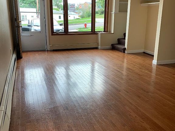 2nd image of 426 Colchester Ave #1