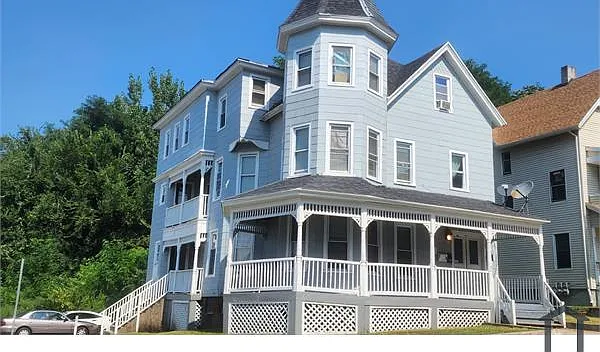 96 Central St #2