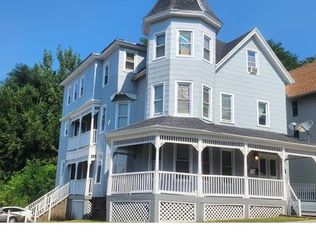 96 Central St FLOOR 2, Springfield, MA 01105