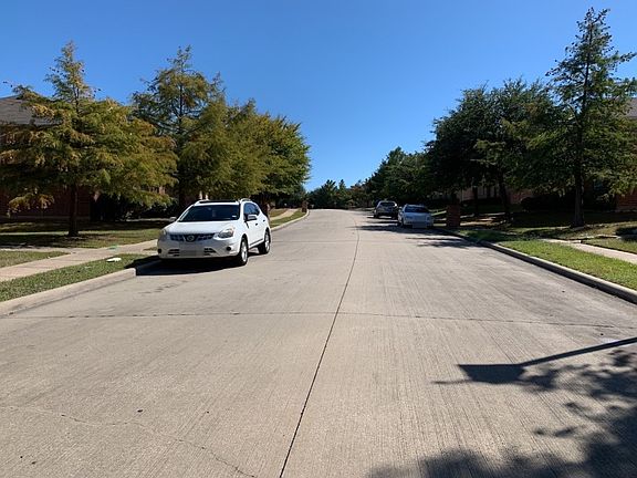 4th image of 2828 Clear Creek Dr