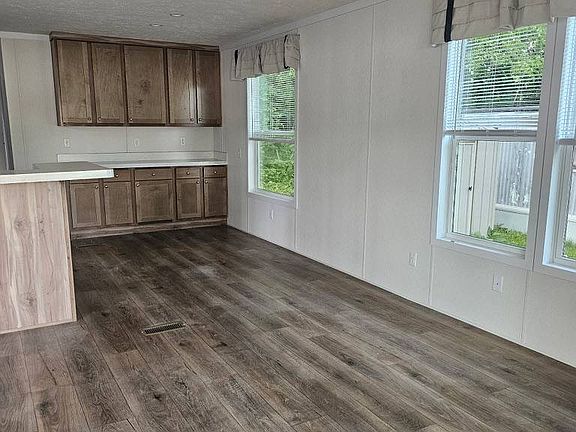3rd image of 10039 County Road 4 #10