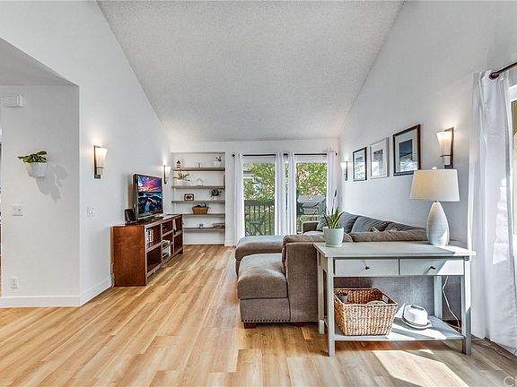 3rd image of 1722 Mountain Terrace Ln