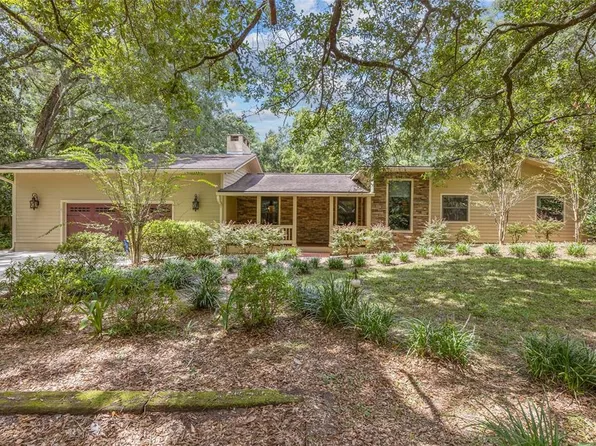 10 NW 79th Dr, Gainesville, FL 32607