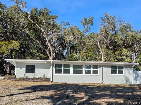 601 NE 11th St, Crystal River, FL 34428