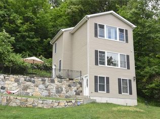 109 Tanglewylde Rd, Lake Peekskill, NY 10537