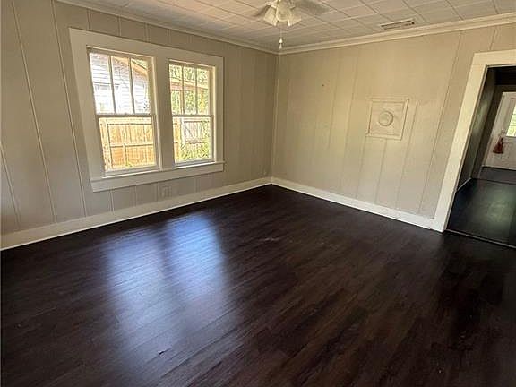 4th image of 655 Mandrell St