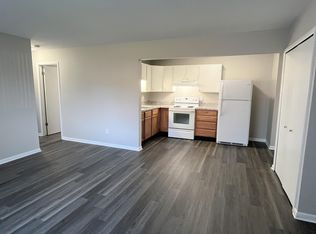 18638 Van Horn Rd APT 10, Trenton, MI 48183