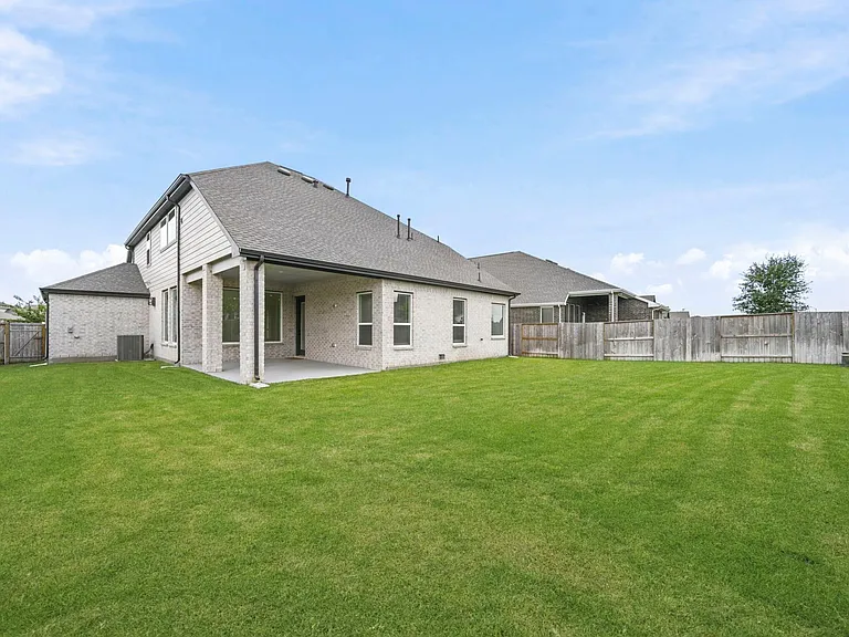 7422 Netherfield Ln — Photo 25