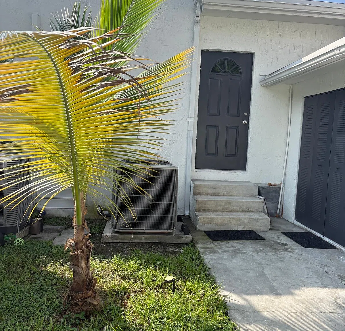 2 bed, 950 sqft, $1,200 — Photo 2