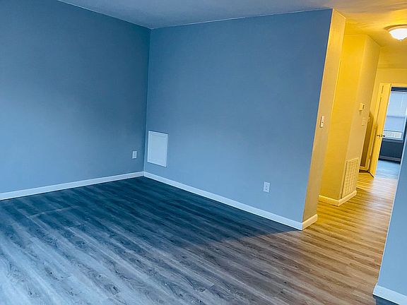 2nd image of 812 A Ave