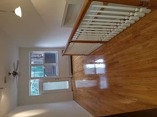 Rented by City Express Realty & Management Corp | media 16