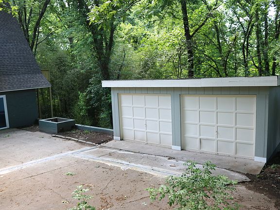4th image of 4327 Skyline Dr