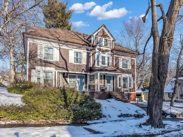 15 1/2 Central St, Methuen, MA 01844