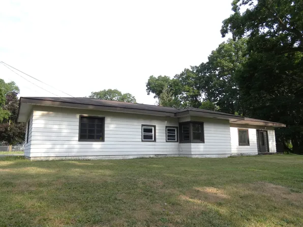 1634 Ogden Ave, Benton Harbor, MI 49022