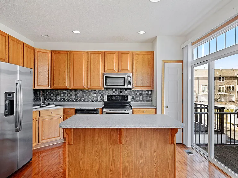 7601 Elm Grove Cir — Photo 4