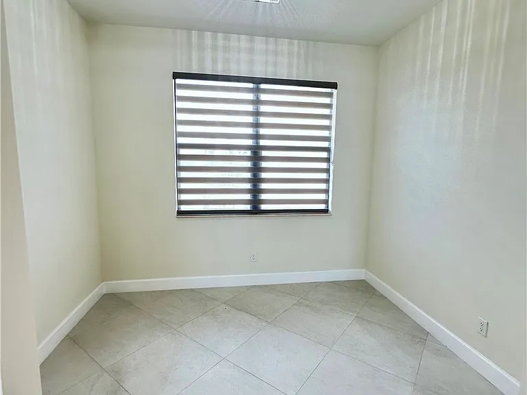 1219 SW 29th St — Photo 15