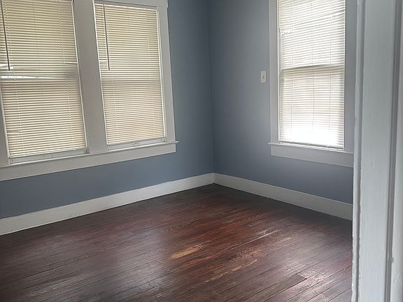 3rd image of 310 Adele St #310