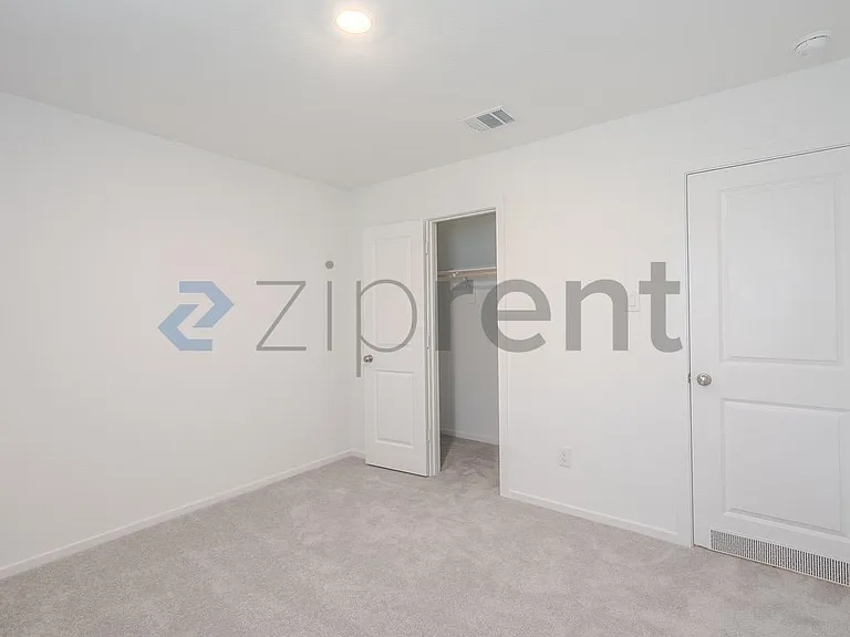 31416 Pratola Serra Cir — Photo 23