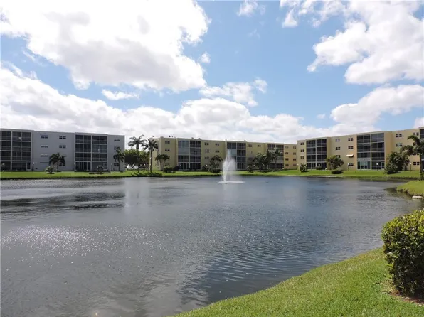 324 SE 10th St #207, Dania Beach, FL 33004