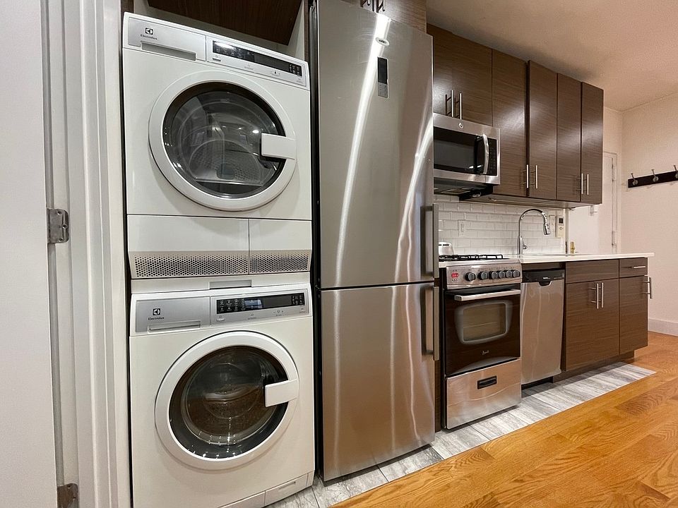 1st image of 506 Manhattan Ave #5B