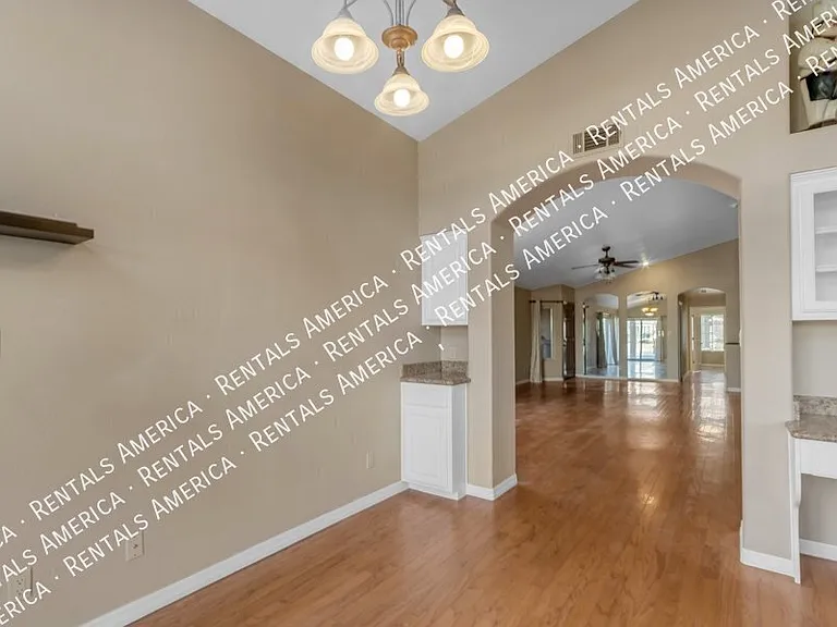 5822 W Abraham Ln — Photo 10