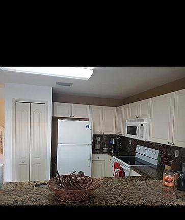 3rd image of 8810 W Flagler St APT 3