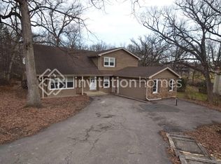 42W174 Timber Trl, St Charles, IL 60175