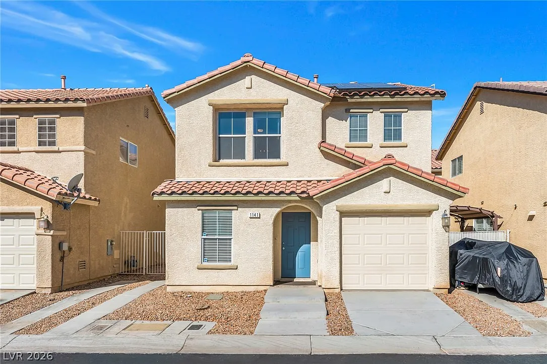 3 bed, 2.5 bath, 1337 sqft, $1,800 — Photo 1