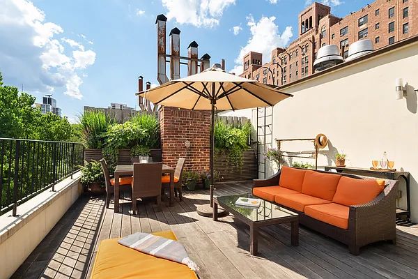 Sold by Douglas Elliman | media 13