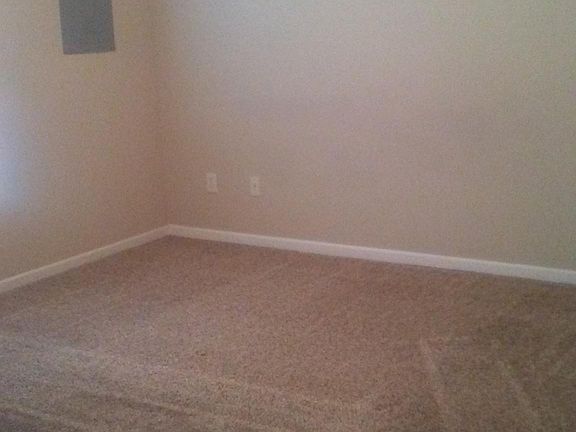 5th image of 615 Jackson St