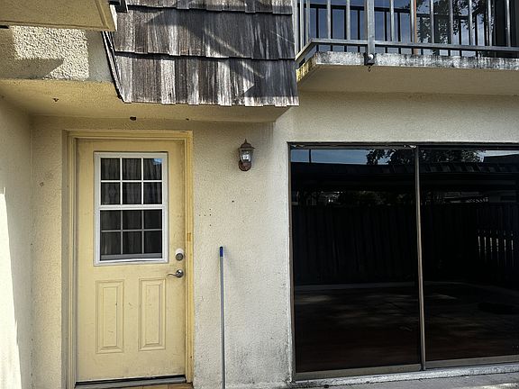 4th image of 2936 Tangerine Ct