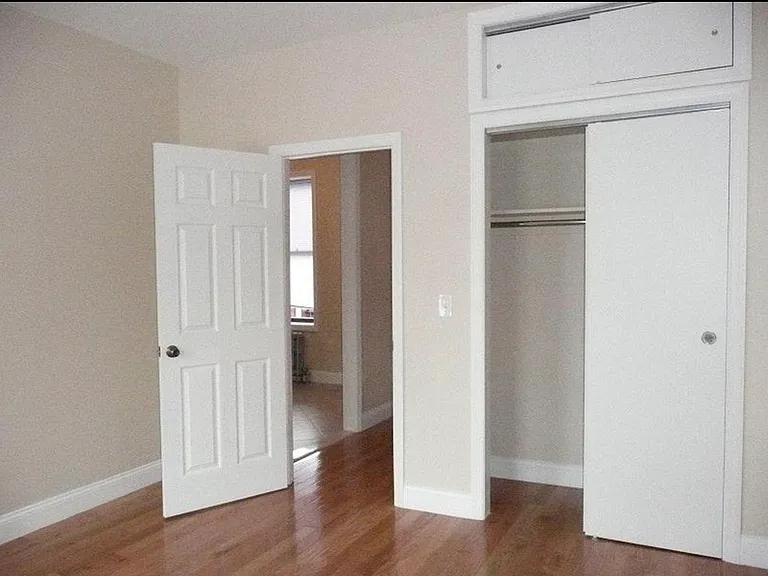 152 New York Ave #8 — Photo 9