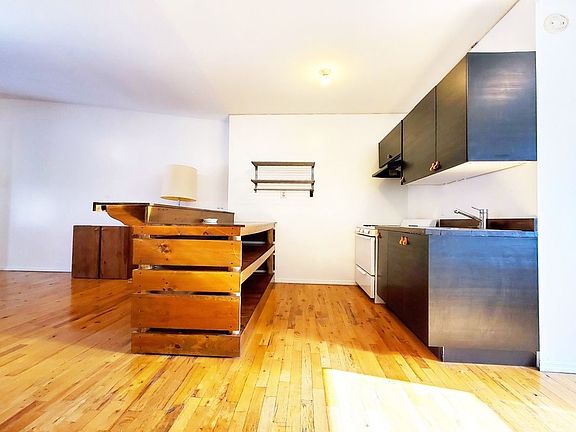 3rd image of 992 Bedford Ave #3B