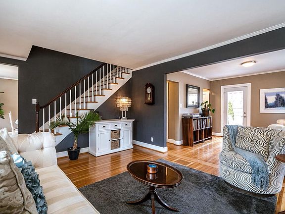 4th image of 3611 Hycliffe Ave