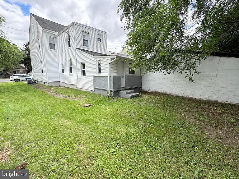 806 High St — Photo 11