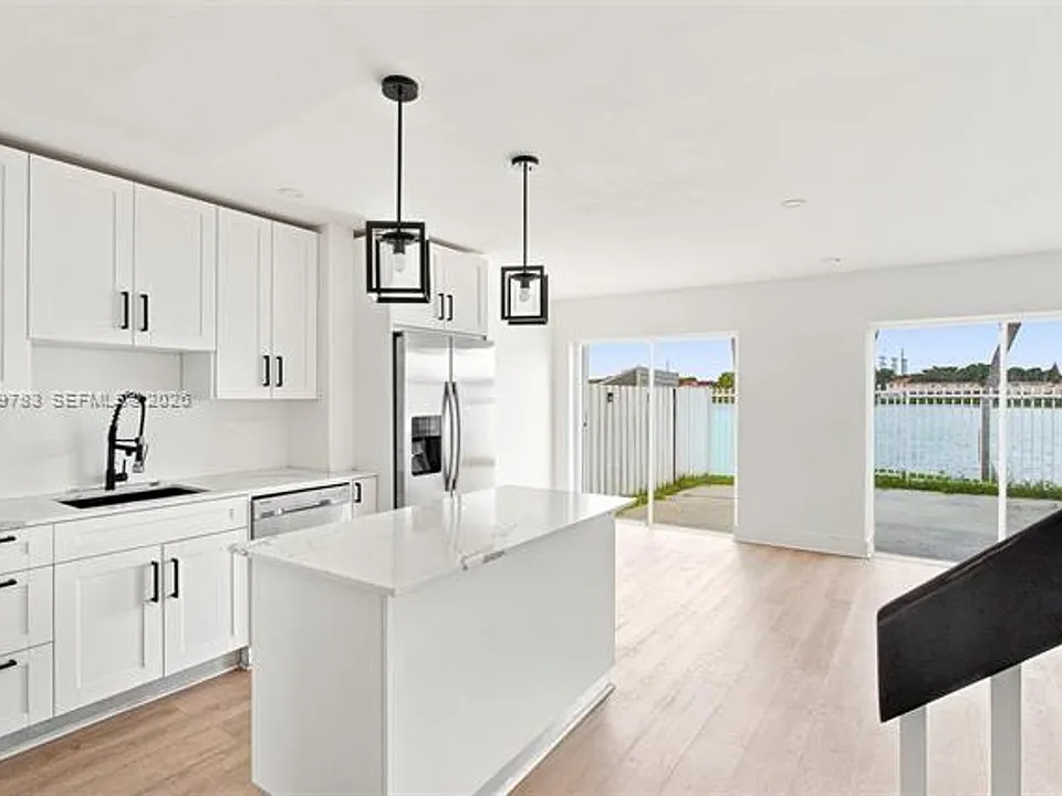 17561 SW 140th Ct #Townhouse 17561