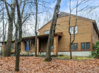 37 Castle Dr, Sharon, MA 02067
