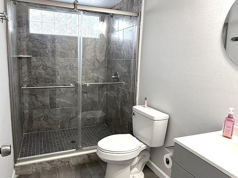 420 San Gabriel St — Photo 11