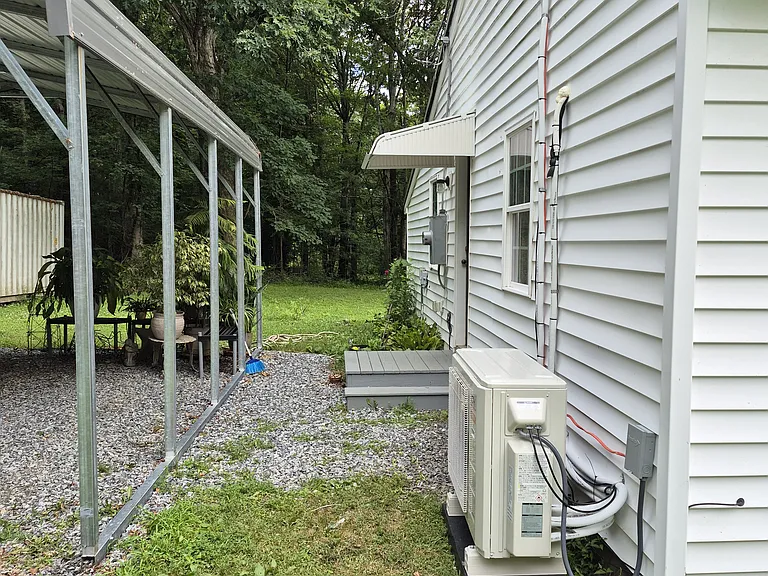 31497 Russel Rd — Photo 3