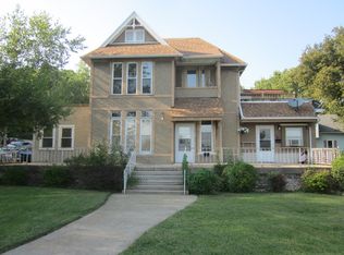 903 4th St, Peru, IL 61354