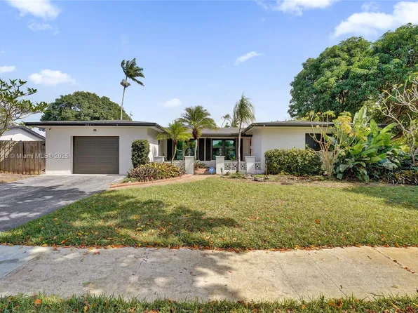 201 NW 77th Way, Pembroke Pines, FL 33024