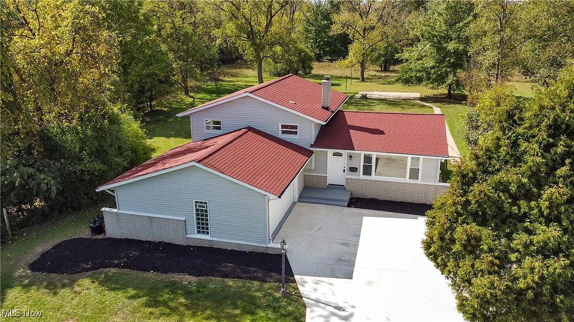4670 Green Rd photo 1