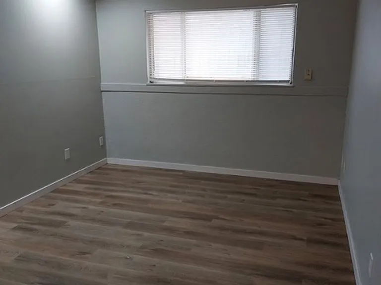 4964 E Lincoln St — Photo 16