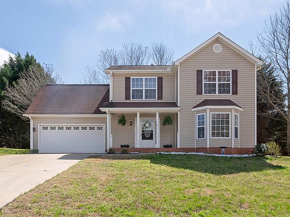 2nd image of 39 Perkins Ct