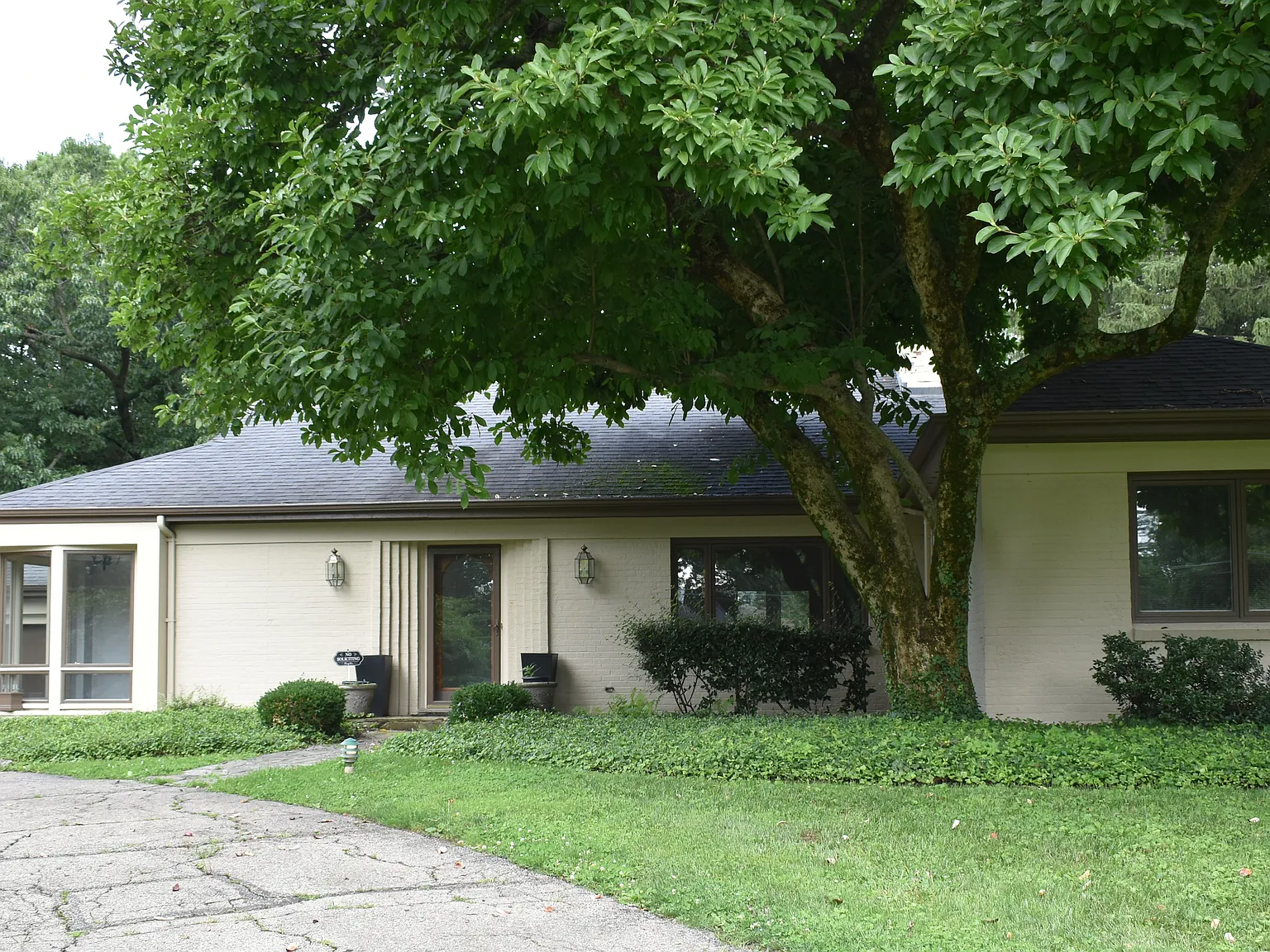 4 bed, 3.5 bath, 2883 sqft, $3,975 — Photo 2