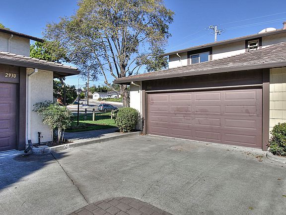 2nd image of 2960 Wisteria Ln