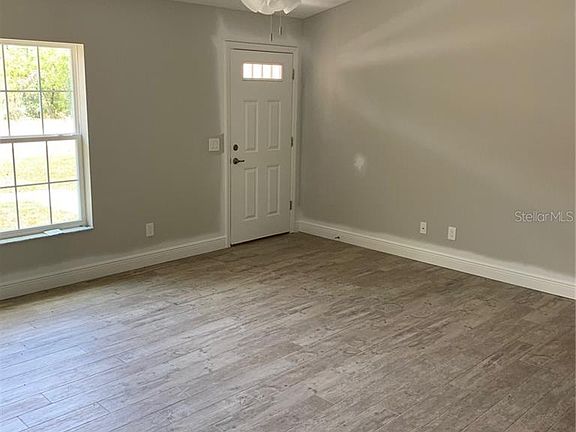 2nd image of 9549 N Pineview Way